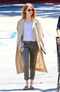 Emma Stone feet photo thumbnail