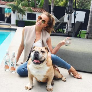 Chrissy Teigen feet photo thumbnail