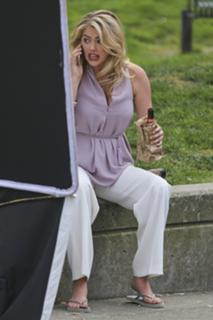 Kate Upton feet photo thumbnail