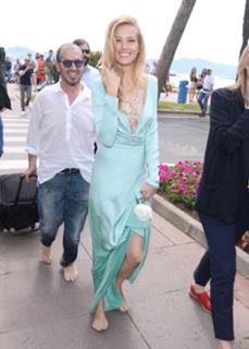 Petra Nemcova feet photo thumbnail