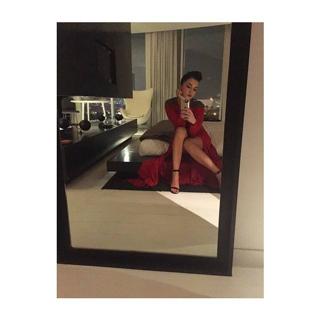 Laura González feet photo thumbnail