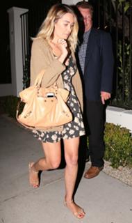 Lauren Conrad feet photo thumbnail