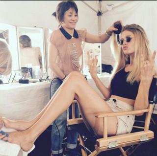 Doutzen Kroes feet photo thumbnail
