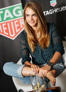Cara Delevingne feet photo thumbnail