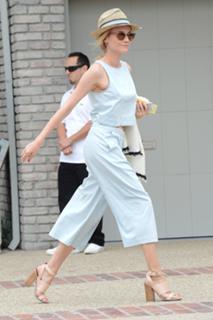 Diane Kruger feet photo thumbnail