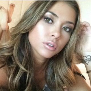 Arianny Celeste feet photo thumbnail