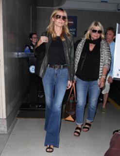 Heidi Klum feet photo thumbnail