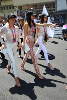 Kendall Jenner feet photo thumbnail