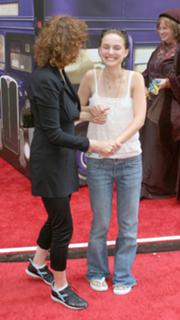 Natalie Portman feet photo thumbnail