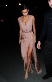 Irina Shayk feet photo thumbnail