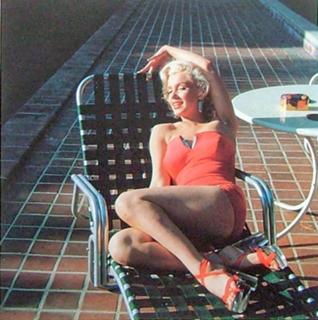 Marilyn Monroe feet photo thumbnail