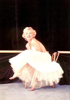Marilyn Monroe feet photo thumbnail