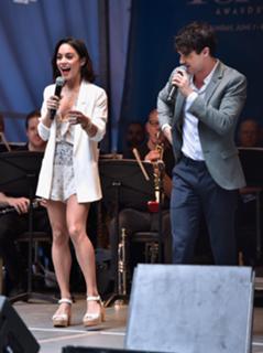 Vanessa Hudgens feet photo thumbnail