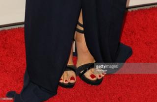Jennifer Garner feet photo thumbnail