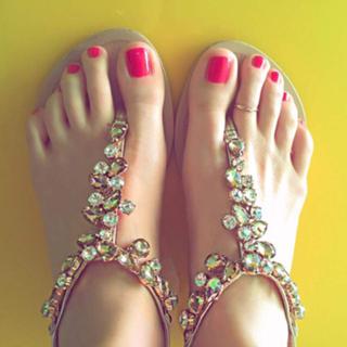 Valentina Vignali feet photo thumbnail