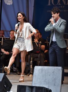 Vanessa Hudgens feet photo thumbnail
