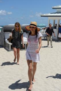 Bethenny Frankel feet photo thumbnail