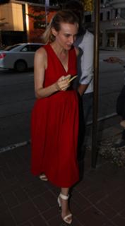 Diane Kruger feet photo thumbnail