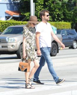Diane Kruger feet photo thumbnail