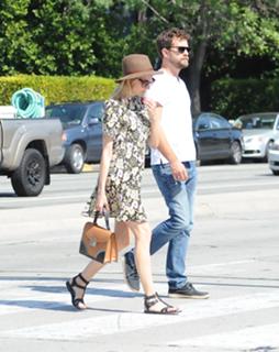 Diane Kruger feet photo thumbnail