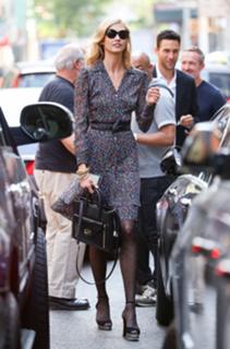 Karlie Kloss feet photo thumbnail