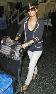 Frankie Bridge feet photo thumbnail