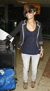 Frankie Bridge feet photo thumbnail