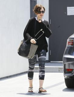 Lily Collins feet photo thumbnail