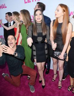 Sophie Turner feet photo thumbnail