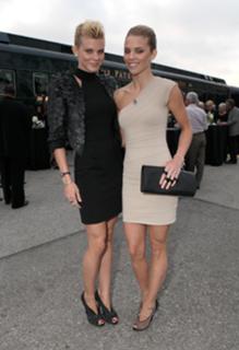 AnnaLynne McCord feet photo thumbnail