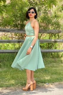 Freida Pinto feet photo thumbnail