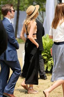 Diane Kruger feet photo thumbnail