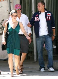 Jessica Biel feet photo thumbnail