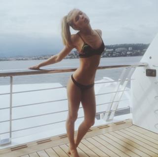 Josie Marie Canseco feet photo thumbnail