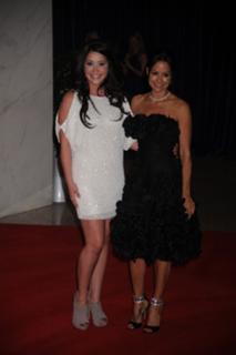 Brooke Burke feet photo thumbnail