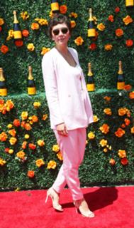 Maggie Gyllenhaal feet photo thumbnail