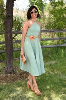 Freida Pinto feet photo thumbnail