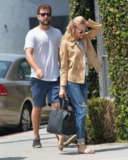 Diane Kruger feet photo thumbnail