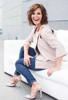 Cristina Ferreira feet photo thumbnail