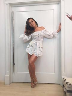 Sabrina Sato feet photo thumbnail