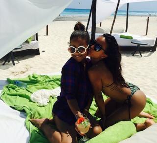 Karrueche Tran feet photo thumbnail
