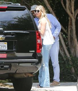 Jennifer Lawrence feet photo thumbnail