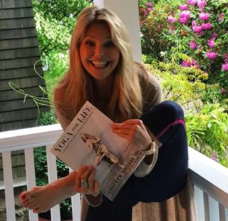 Christie Brinkley feet photo thumbnail