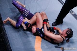 Michelle Waterson feet photo thumbnail