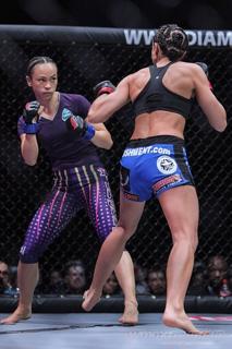 Michelle Waterson feet photo thumbnail