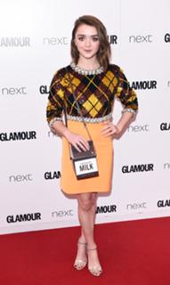 Maisie Williams feet photo thumbnail