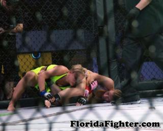 Paige VanZant feet photo thumbnail