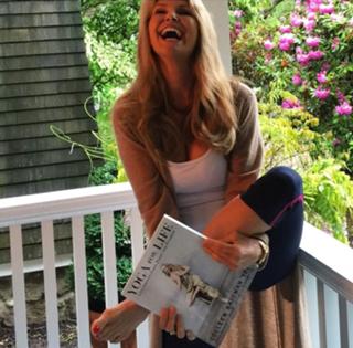 Christie Brinkley feet photo thumbnail