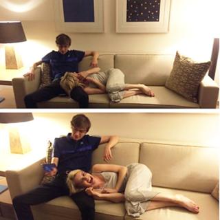 Emma Roberts feet photo thumbnail