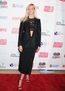 Erin Heatherton feet photo thumbnail